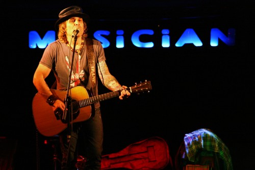 MIKE TRAMP AT THE MUSICIAN 1ST DEC (4)